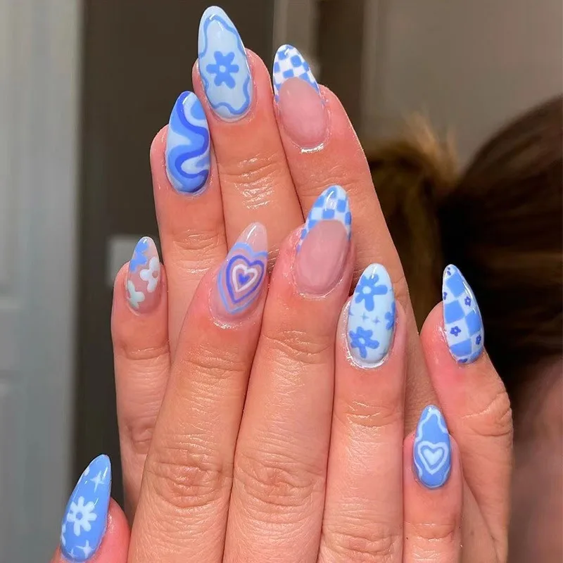 Nail Art France - 24 Pcs Press on Nails Love