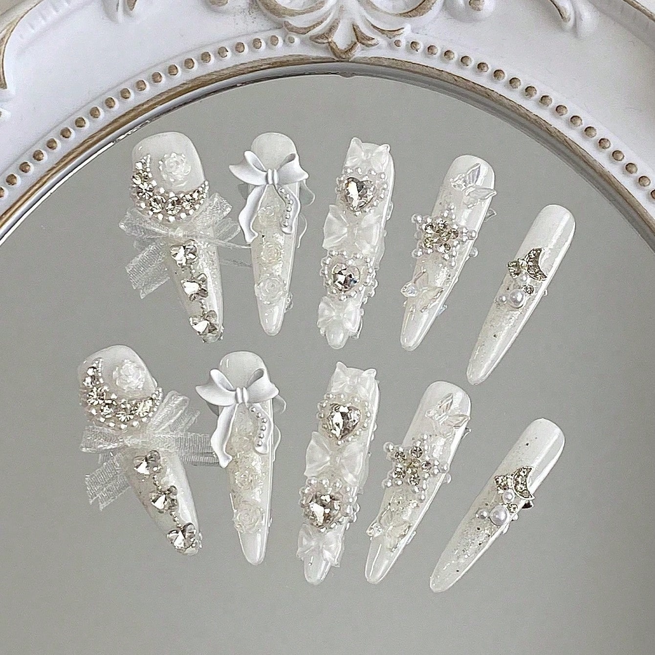 Nail Art Wedding - 10 pieces of hand-pressed long almond-shaped